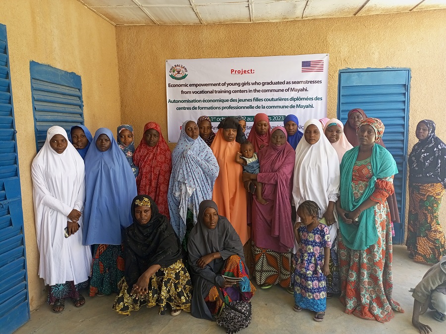 Autonomisation économique de jeunes filles/femmes couturières diplômées des centres de formation aux métiers de la commune urbaine de Mayahi