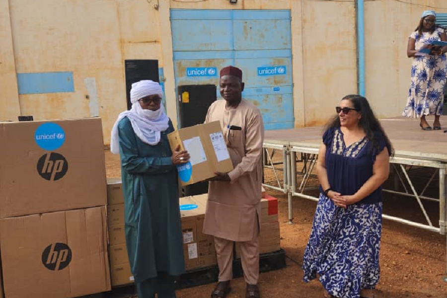 𝐑𝐞𝐦𝐢𝐬𝐞 𝐝𝐞 𝐦𝐚𝐭𝐞́𝐫𝐢𝐞𝐥𝐬 𝐢𝐧𝐟𝐨𝐫𝐦𝐚𝐭𝐢𝐪𝐮𝐞𝐬 𝐩𝐚𝐫 UNICEF Niger 𝐚𝐮𝐱 𝐎𝐍𝐆 𝐥𝐨𝐜𝐚𝐥𝐞𝐬 𝐝𝐚𝐧𝐬 𝐥𝐞 𝐜𝐚𝐝𝐫𝐞 𝐝𝐞 𝐥'𝐢𝐧𝐢𝐭𝐢𝐚𝐭𝐢𝐯𝐞 𝐝𝐞…